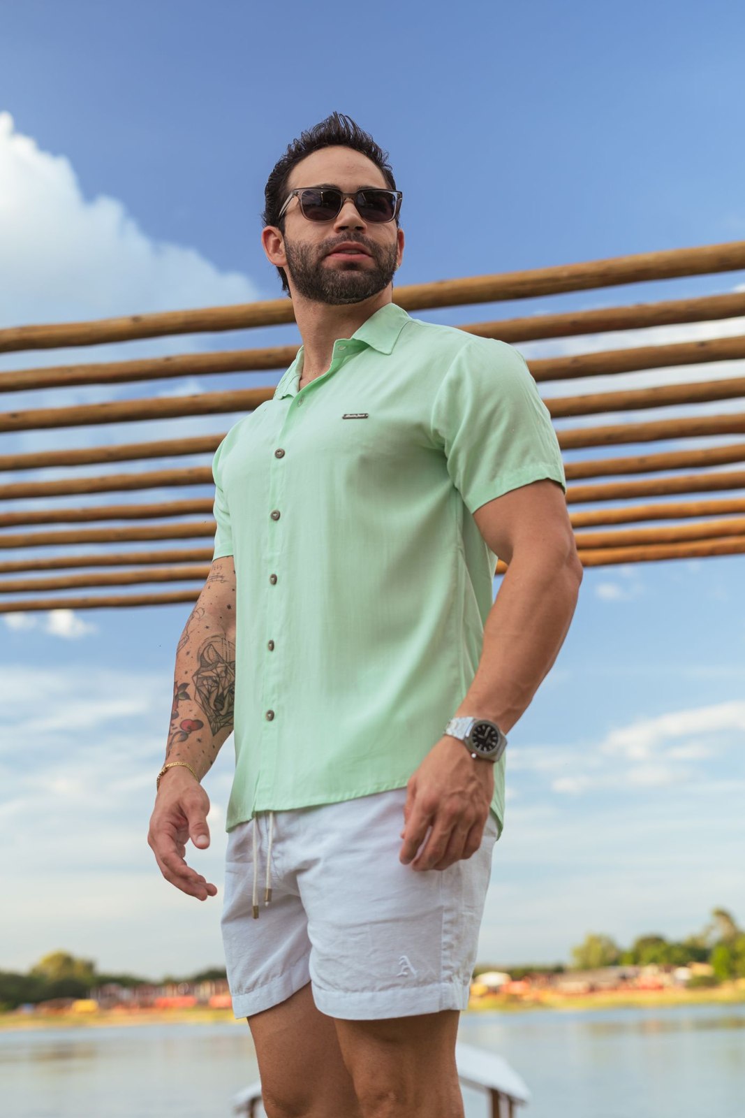 Kurzarmhemd mit schlichter Sommershorts