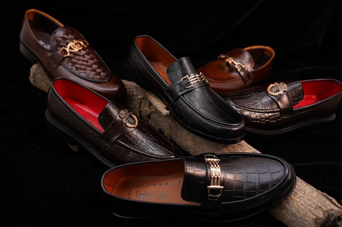 Mehrere Paar Lederschuhe
